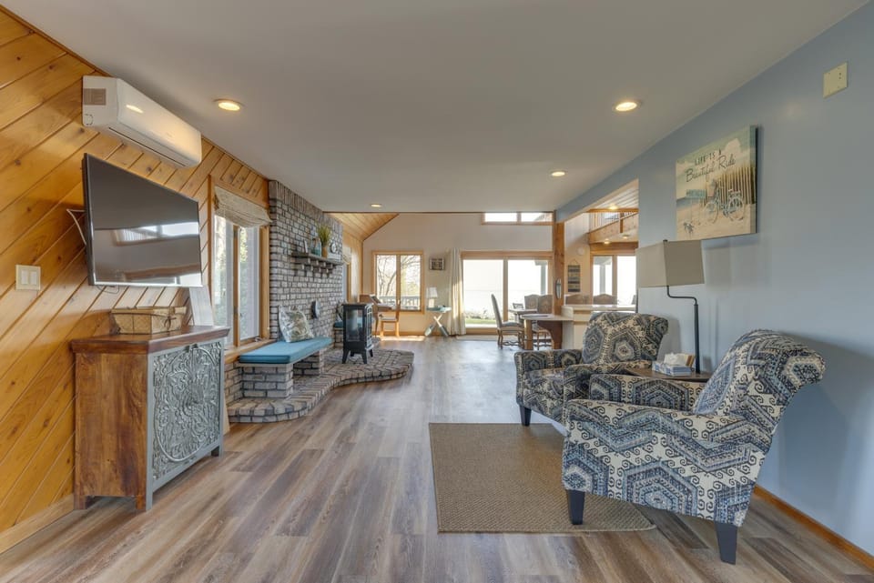 Amazing Rocky Point Retreat Overlooking the Sound! House in Long Island