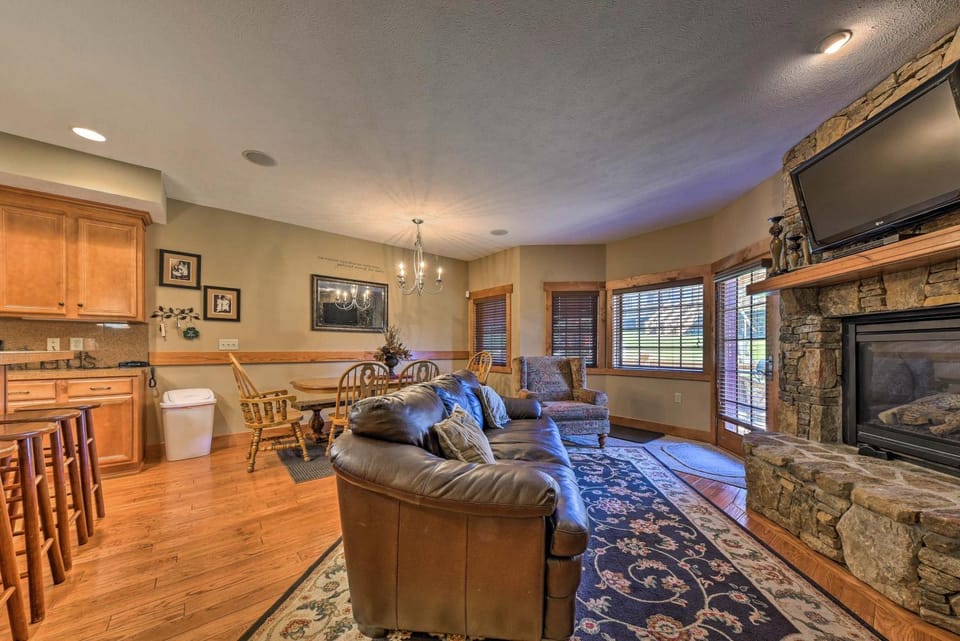 Southwind Seven Springs Home on Ski Slopes! House in Pennsylvania