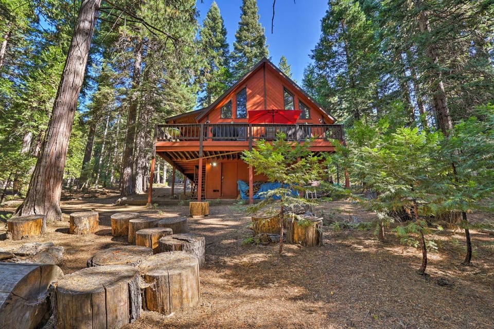 Camp Connell Cabin w/ Deck in Big Trees Village! Cabin in Dorrington