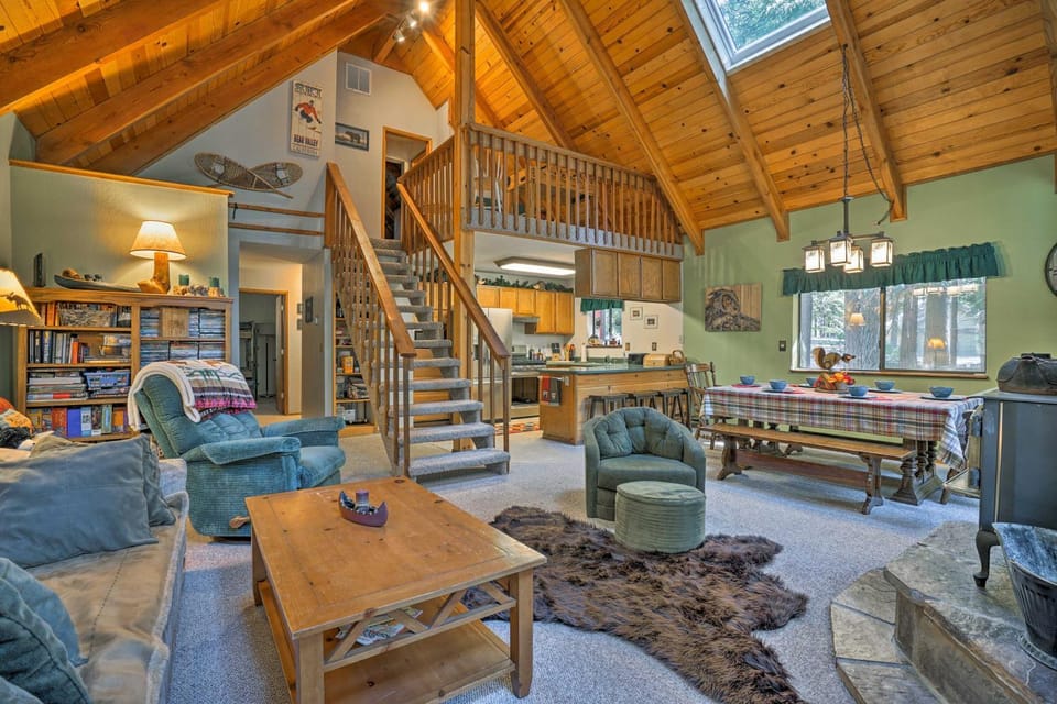 Camp Connell Cabin w/ Deck in Big Trees Village! Cabin in Dorrington