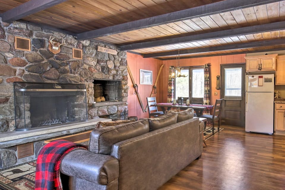 Deck + Fire Pit: Family Cabin in Bessemer Cabin in Wisconsin
