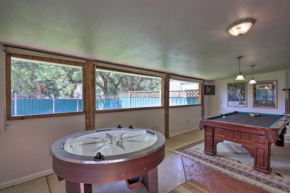 'Red Rock Rambler' Moab Home w/ Hot Tub & Views! House in Utah