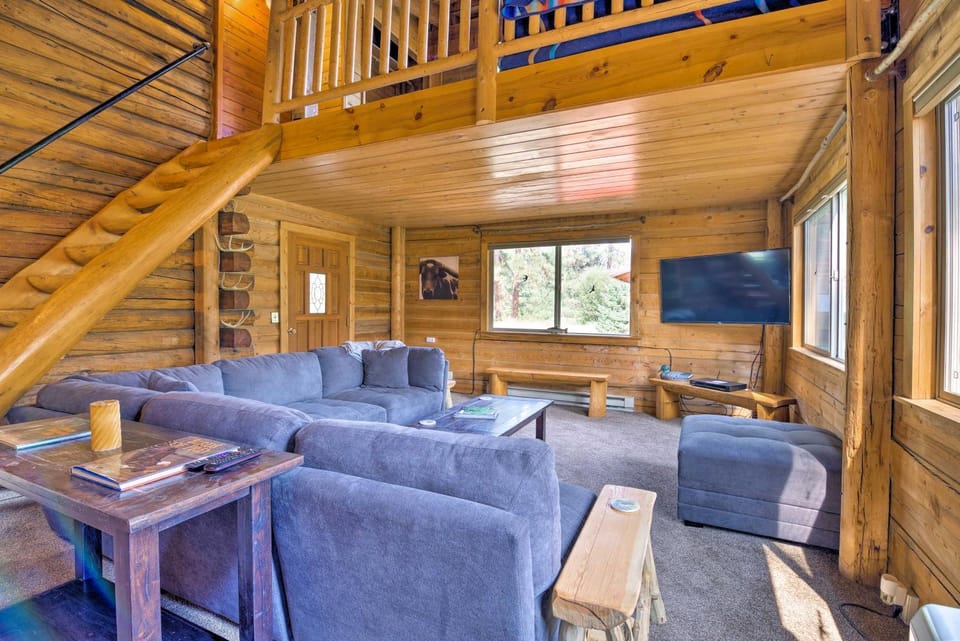Rustic Idaho Cabin < 10 Mi to Payette Lake! Cabin in Salmon River