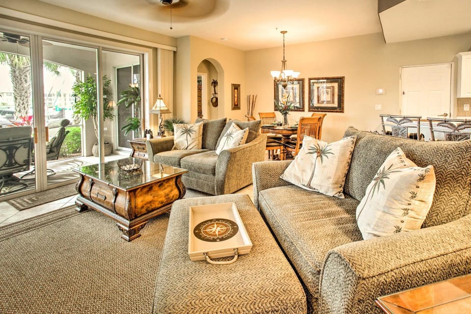 Tranquil Punta Gorda Condo w/ Lanai & Marina Views House in Burnt Store Marina