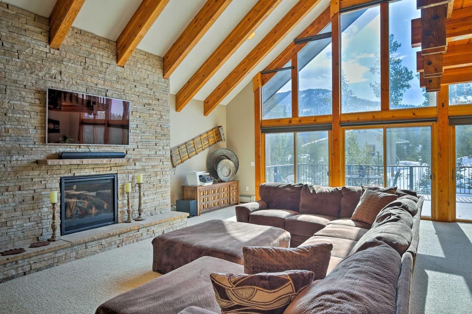Luxurious Grand Lake Vacation Rental w/ Hot Tub! House in Grand Lake