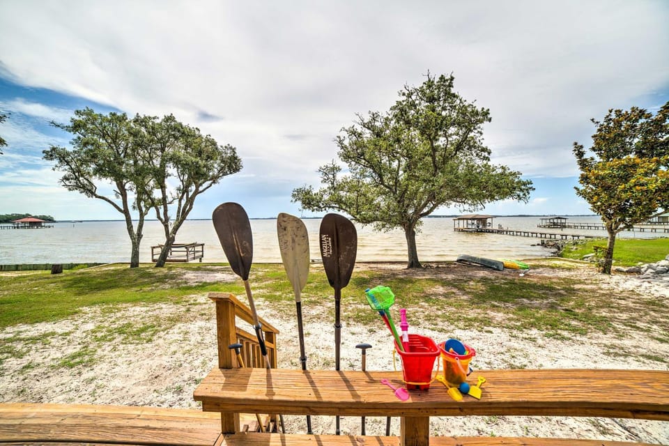 Waterfront Perdido Beach House w/ Canoes & Kayaks! House in Perdido Beach