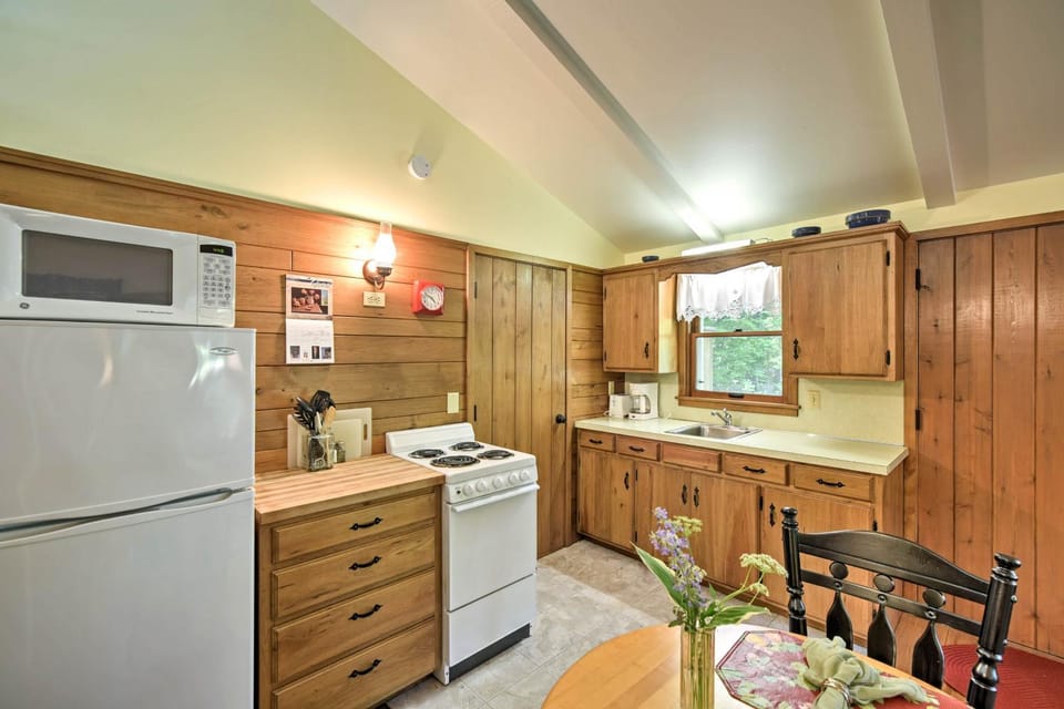 Cozy Cottage Duplex: Walk to Peninsula State Park! House in Ephraim