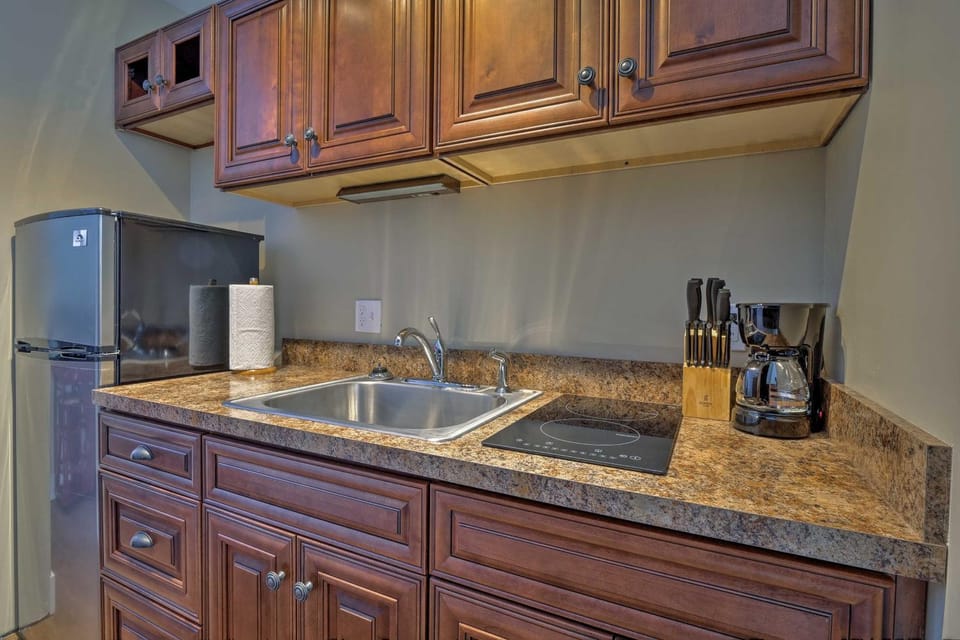 Gunnison Studio w/ Shuttle: 30 Mi to Crested Butte Apartment in Gunnison