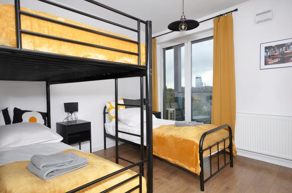 View (from property/room), Bedroom, City view