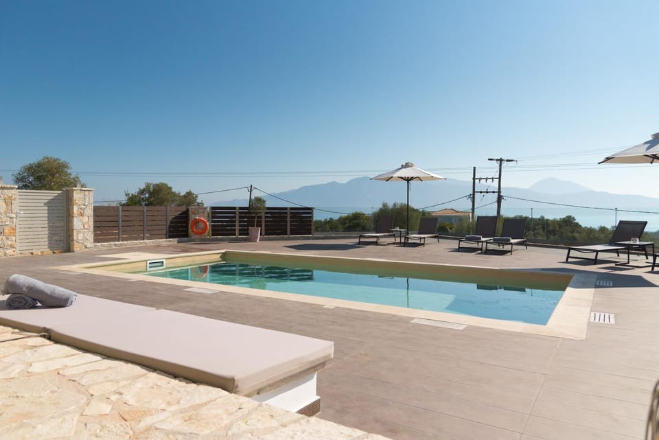 Balcony/Terrace, Seating area, Sea view, Swimming pool