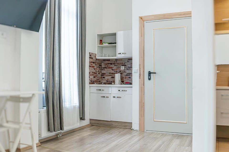 Shower, Bathroom, Kitchen or kitchenette