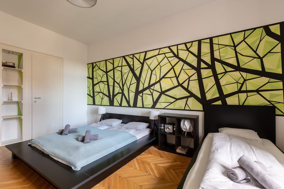 Bed, Photo of the whole room, Bedroom
