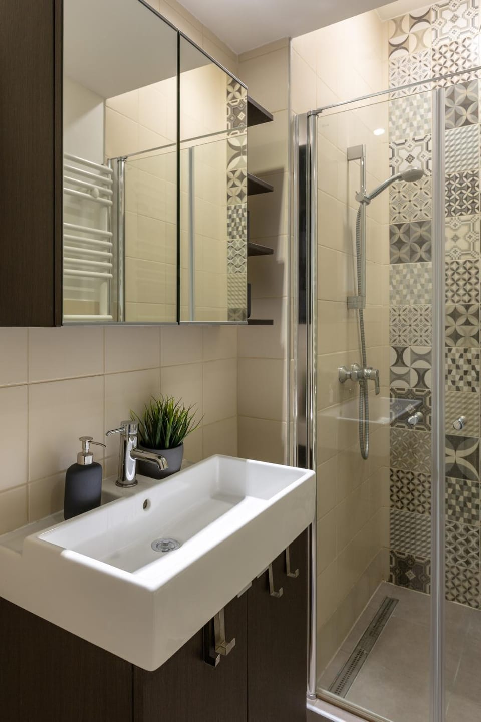 Shower, Bathroom, towels