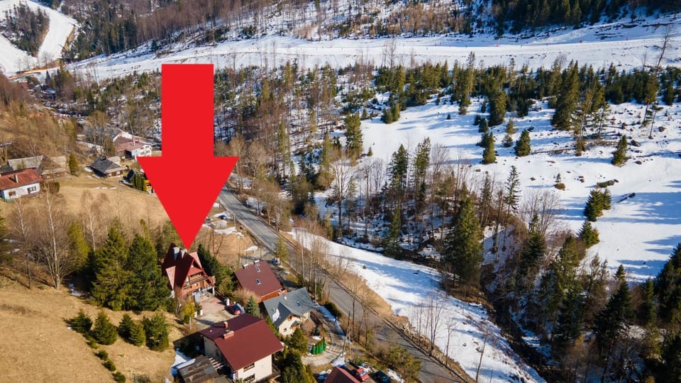 Neighbourhood, Bird's eye view