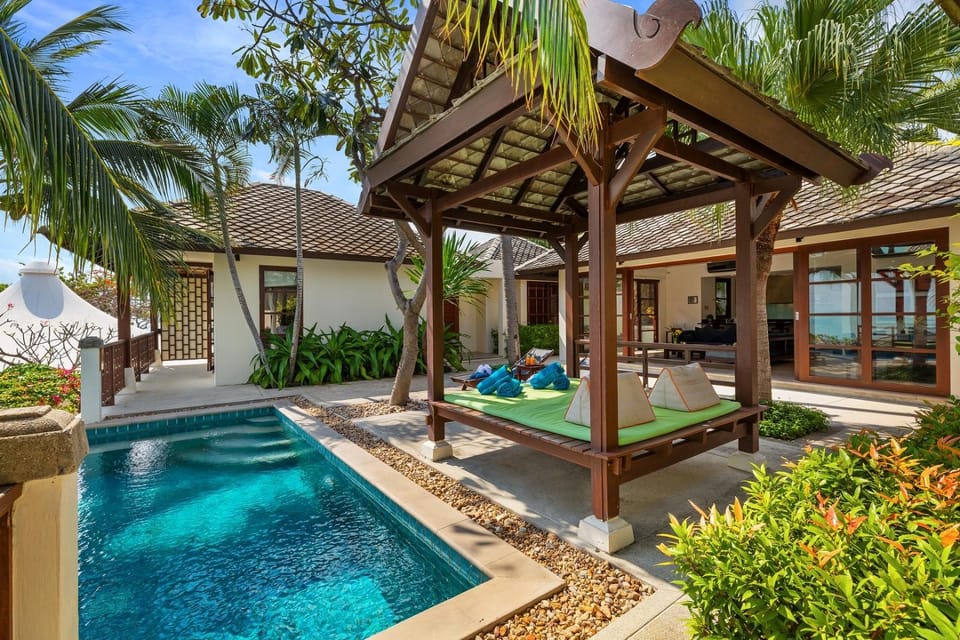 Property building, Pool view, Swimming pool