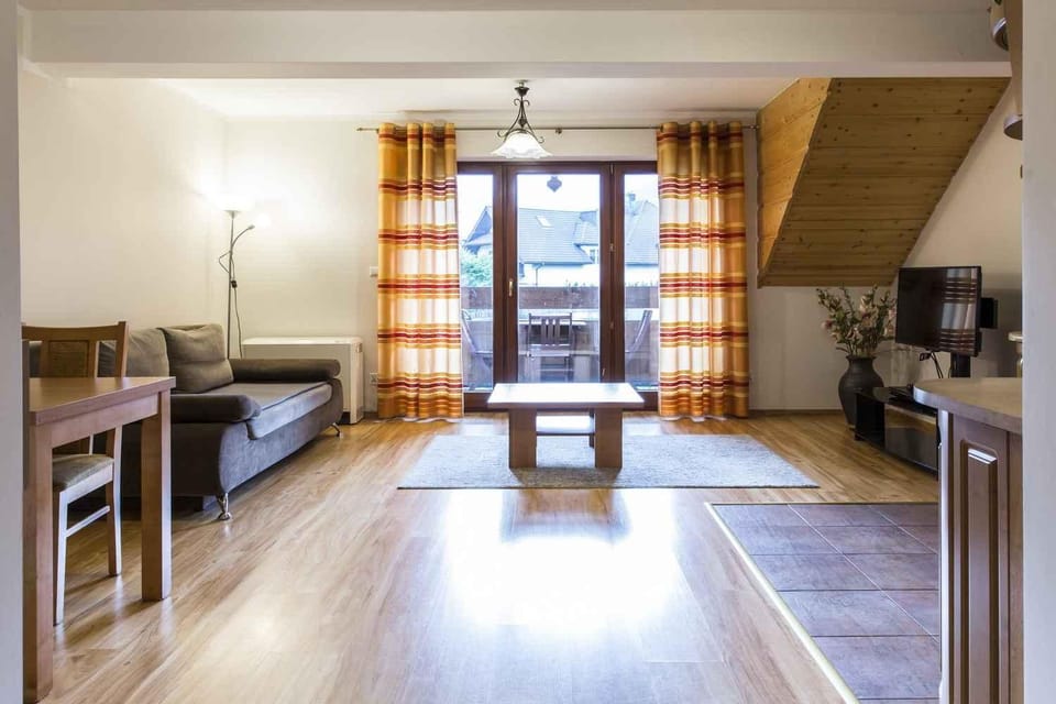 Communal lounge/ TV room, View (from property/room), Living room, Photo of the whole room, Dining area, Evening entertainment