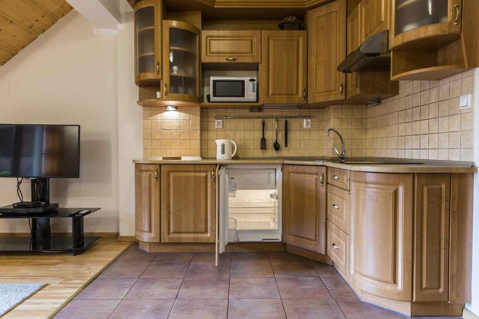 Communal lounge/ TV room, TV and multimedia, View (from property/room), Kitchen or kitchenette, Living room, Dining area, minibar