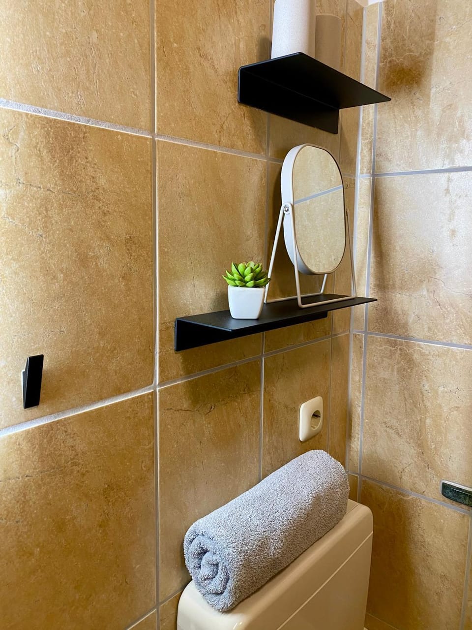 Toilet, Night, Bathroom, towels