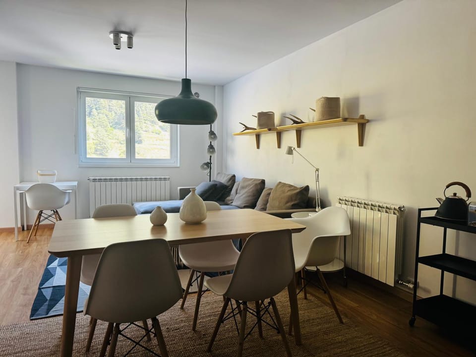 Ribasol Ski Park 5 pers, max 4 adults, HUT7602 Apartment in Arinsal