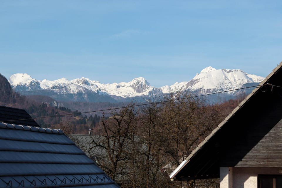 Balcony/Terrace, Mountain view