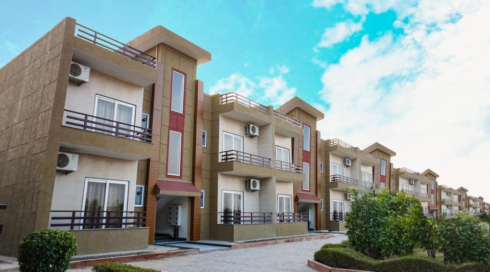 Property building, Facade/entrance