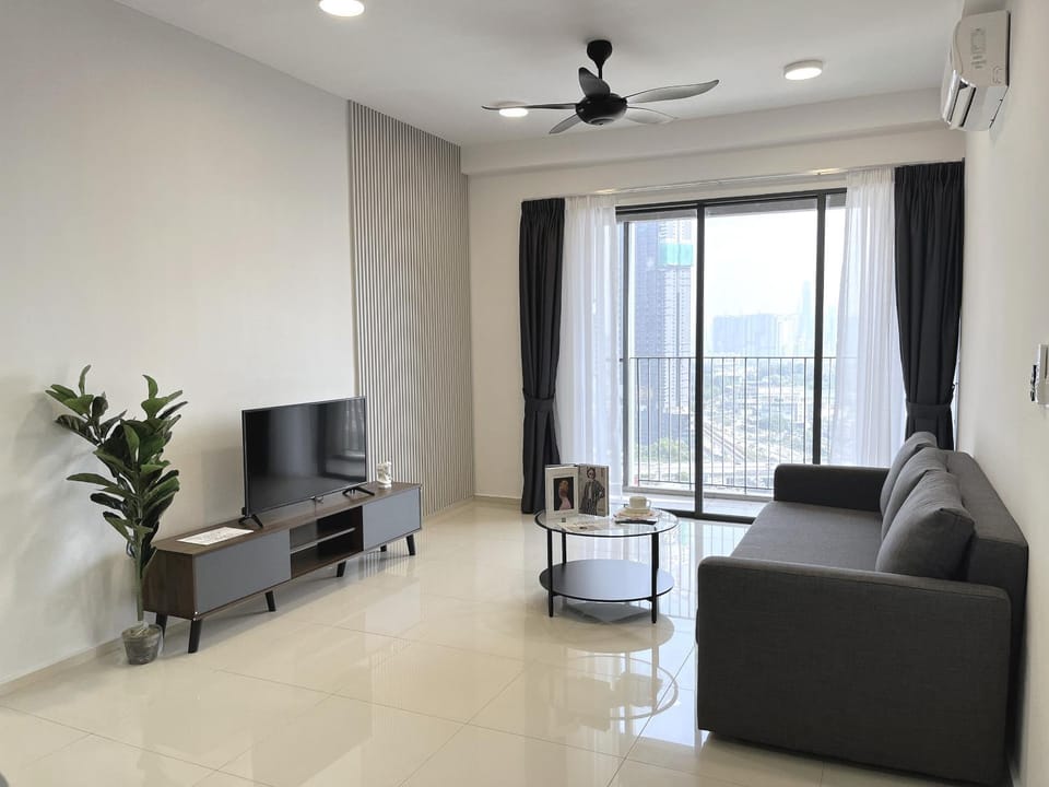 Communal lounge/ TV room, TV and multimedia, Living room