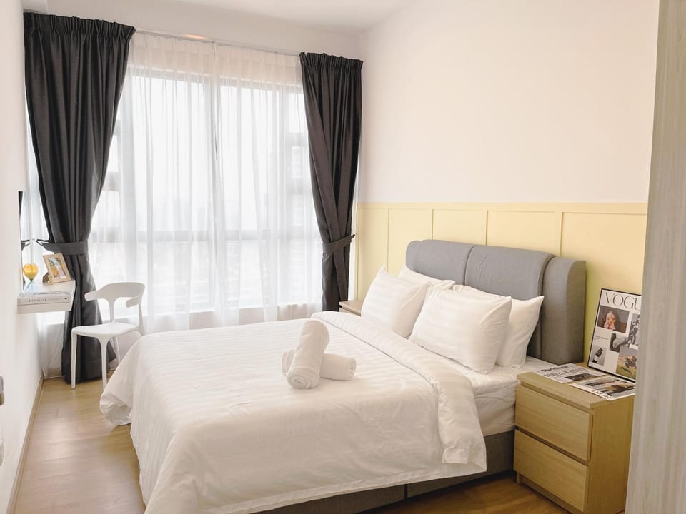 Bed, Photo of the whole room, Bedroom