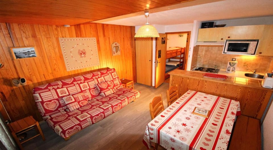 Résidence Le Centre - 2 Pièces pour 5 Personnes MAE-3327 Apartment in Champagny-en-Vanoise