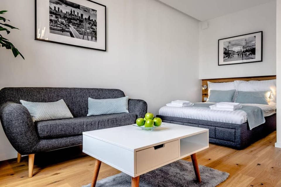 Seating area, Bedroom