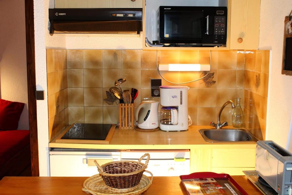 Résidence Campanule - Les Hauts De Planchamp - Studio pour 3 Personnes MAE-3348 Apartment in Champagny-en-Vanoise