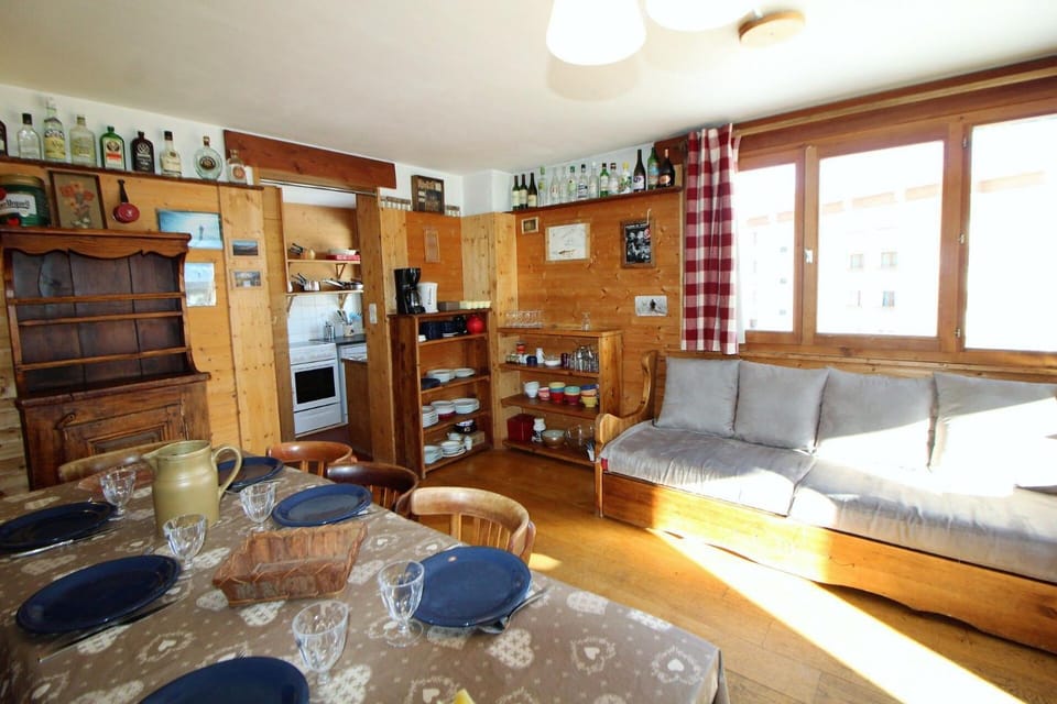 Chalet Bobech - chalet traditionnel, terrase plein sud MAE-3383 Chalet in Tignes