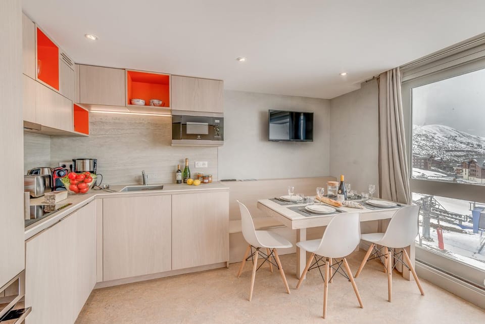 Résidence Palafour - Complètement rénové en 2018, élégant 2 pièces confort moderne - balcon - vue Grande Sassière MAE-3390 Apartment in Tignes
