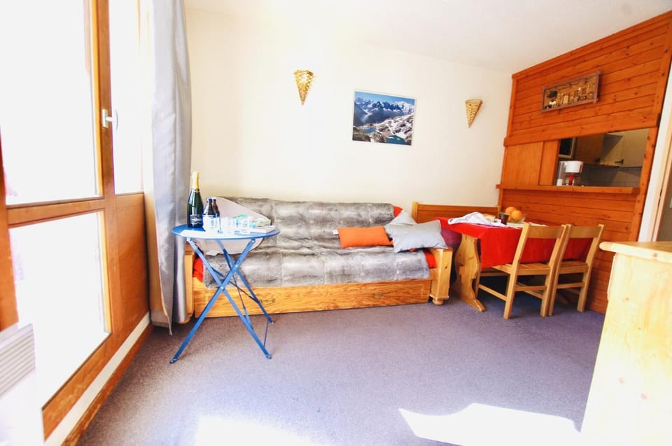 Résidence Rond Point Des Pistes - proximité immédiate des pistes et des remontées mécaniques (Funiculaire) MAE-3681 Apartment in Tignes