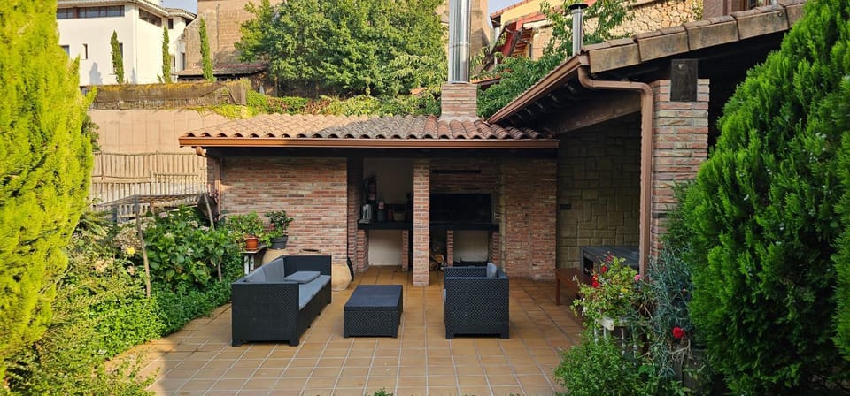Off site, BBQ facilities, Garden