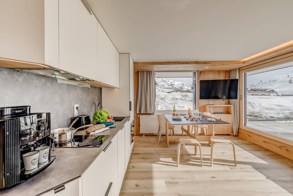 Résidence Palafour - Rénovation et confort moderne pour ce studio avec terrasse vue lac MAE-3731 Apartment in Tignes