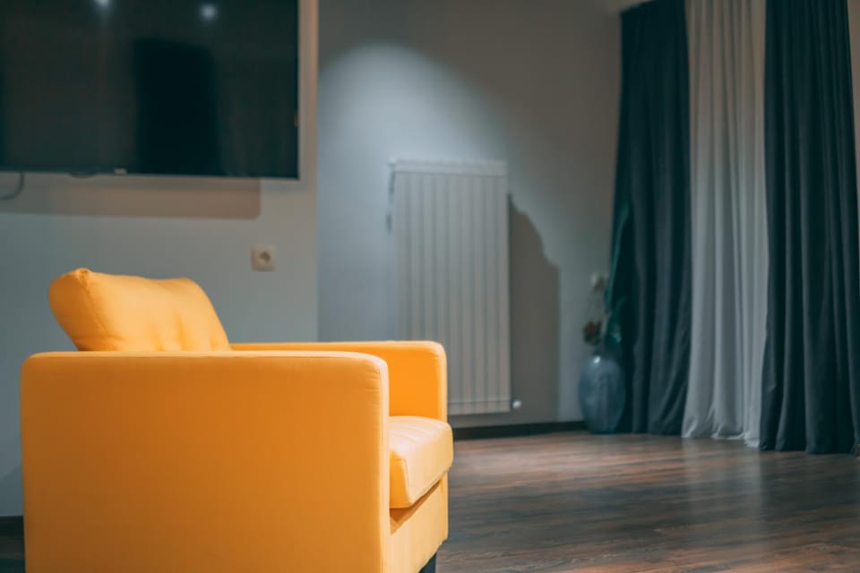 Communal lounge/ TV room, Living room, Seating area