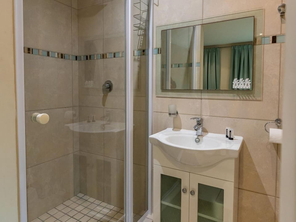 500 Metres Apartment in Western Cape
