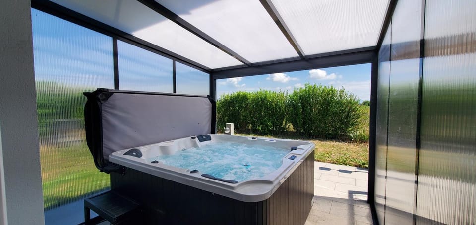 Natural landscape, Hot Tub