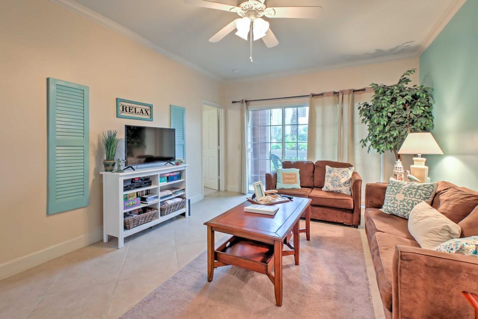 Steps to Pool & Ocean! Coastal Gem in Galveston House in Galveston Island