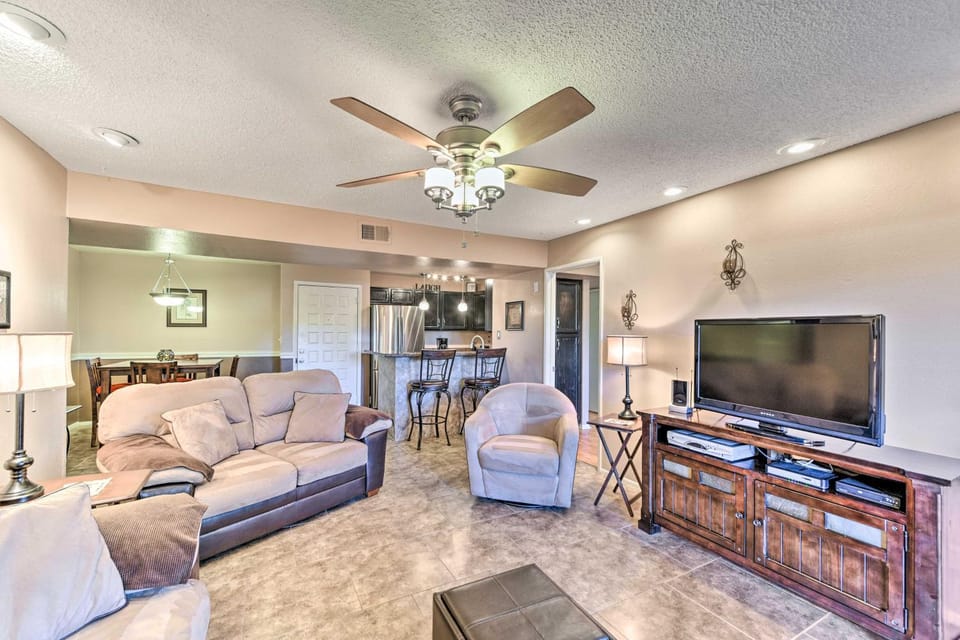 Walk to Sloan Park: Apt w/ Pool Access in Mesa House in Tempe