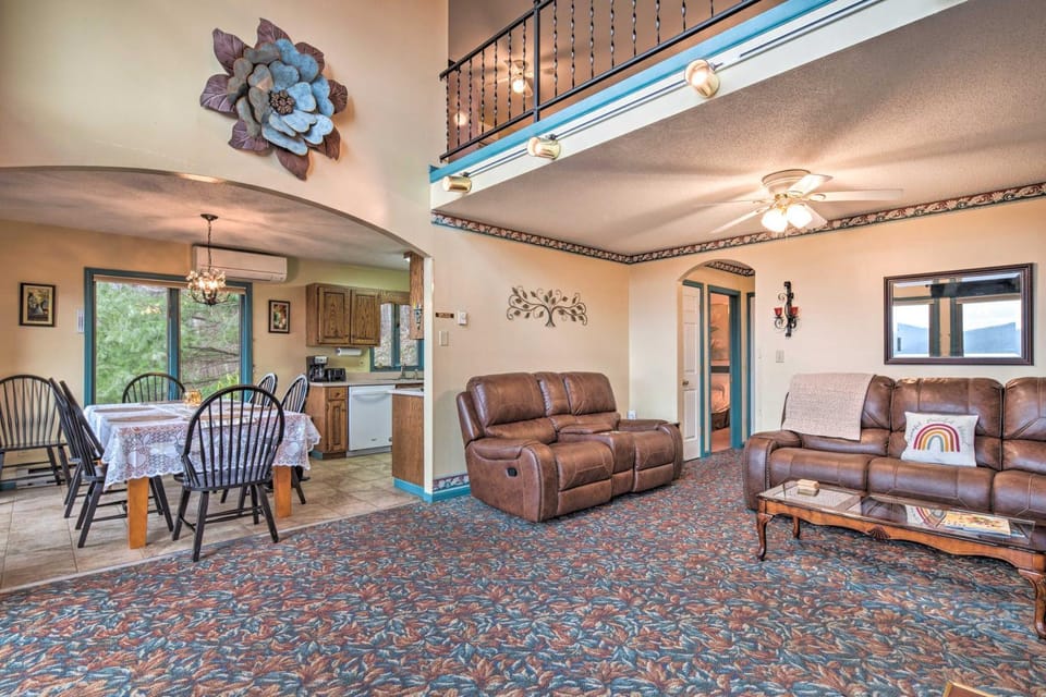 Secluded Home w/ Views in Burnsville: Hike & Ski! House in North Carolina