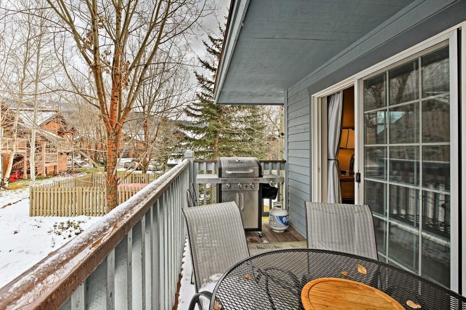 Steamboat Springs Condo w/ Hot Tub & Ski Bus! House in Steamboat Springs