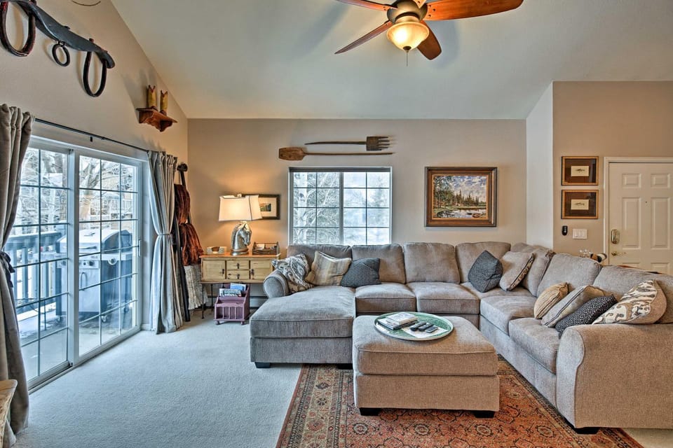Steamboat Springs Condo w/ Hot Tub & Ski Bus! House in Steamboat Springs