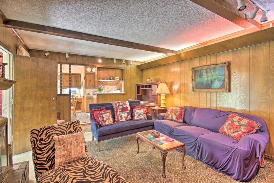 Private Home w/ Hot Tub & Patio Near Dtwn Tulsa House in Tulsa