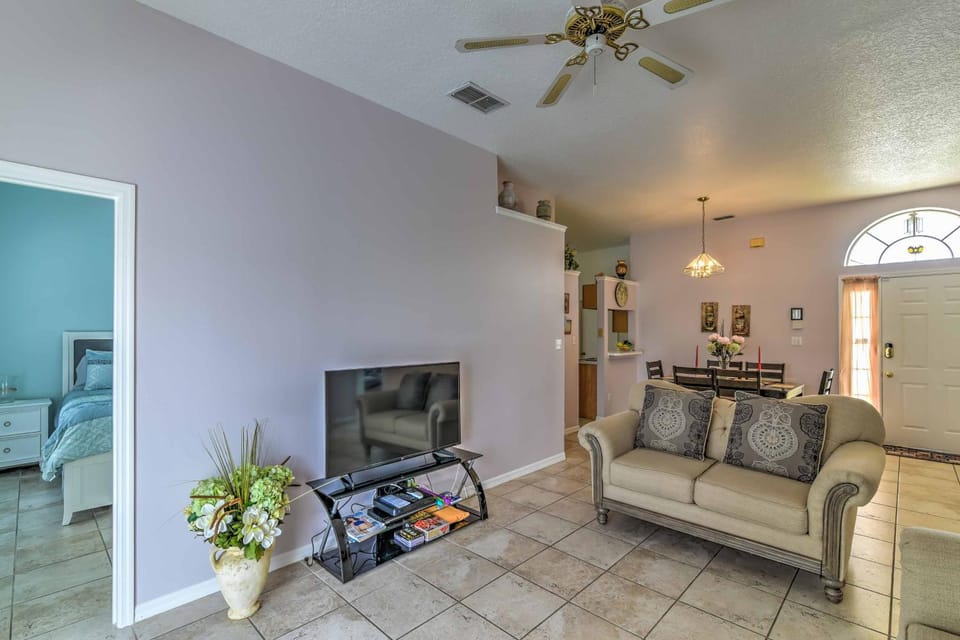 Kissimmee Retreat w/ Pool: Near Disney & Golf! House in Kissimmee