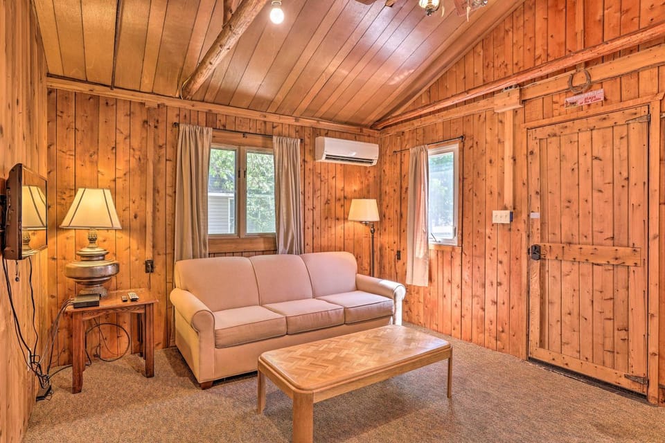 1/2 Mi to Dtwn! Suttons Bay Cottage w/ Fire Pit House in Suttons Bay