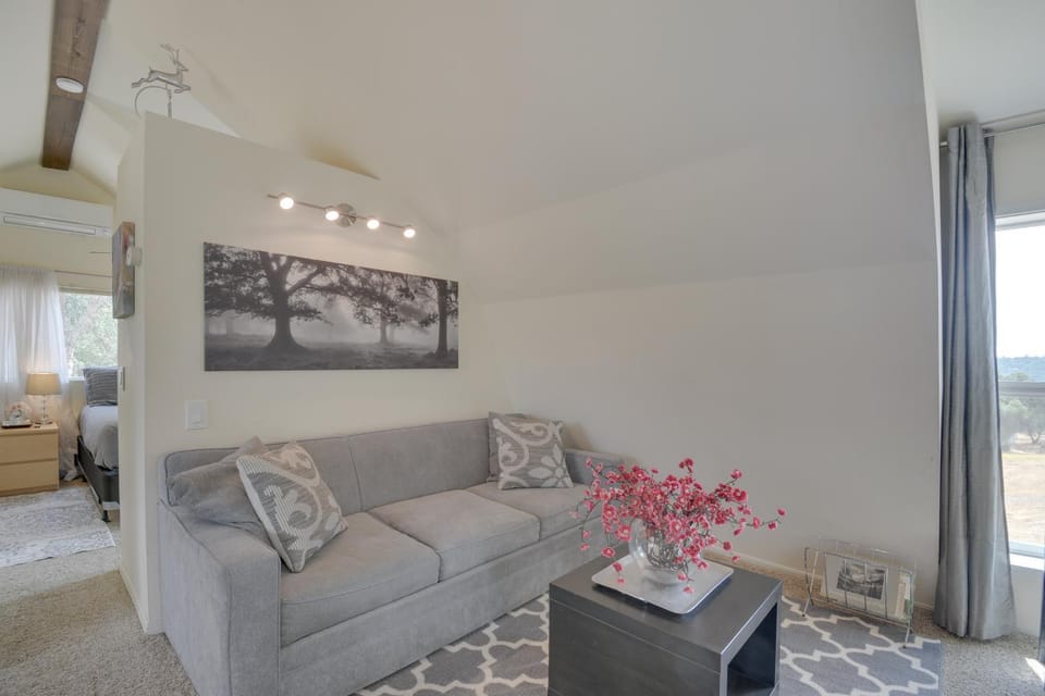 Mariposa Home: Furnished Patio & Sierra Mtn Views House in Bootjack