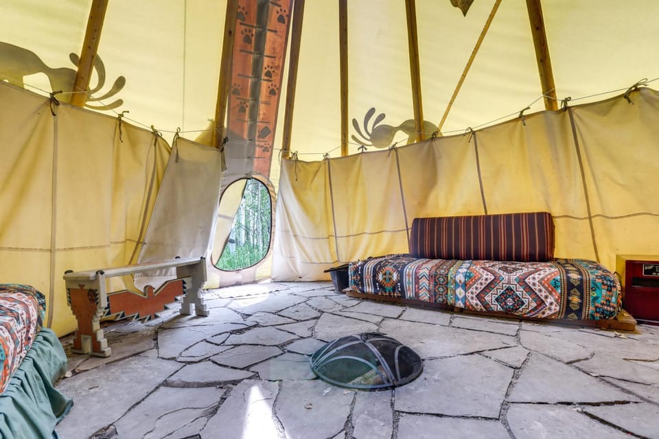 Colorful Cabin w/ Teepee, Fire Pits & Mtn Views! Cabin in Marble