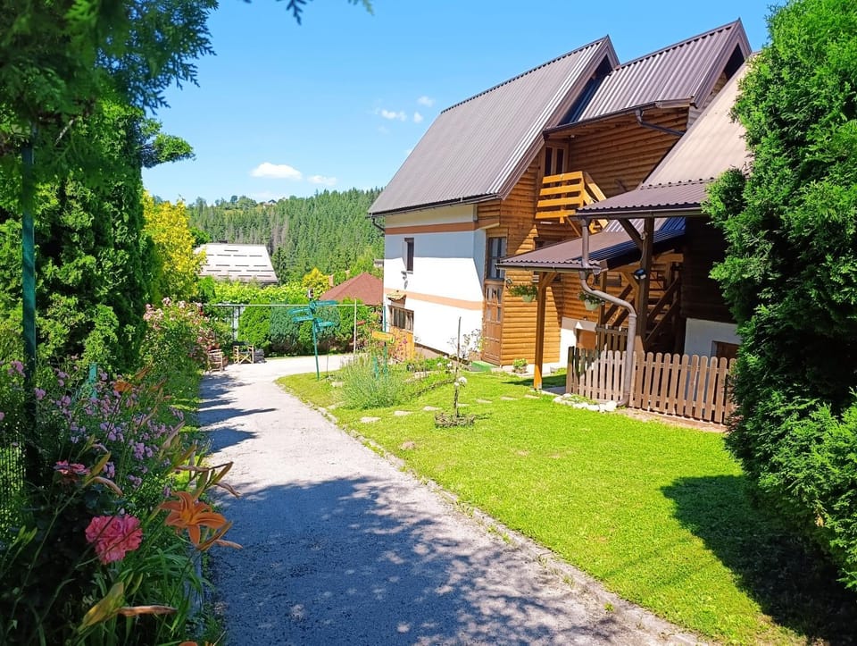 Forest Escape Nature lodge in Federation of Bosnia and Herzegovina