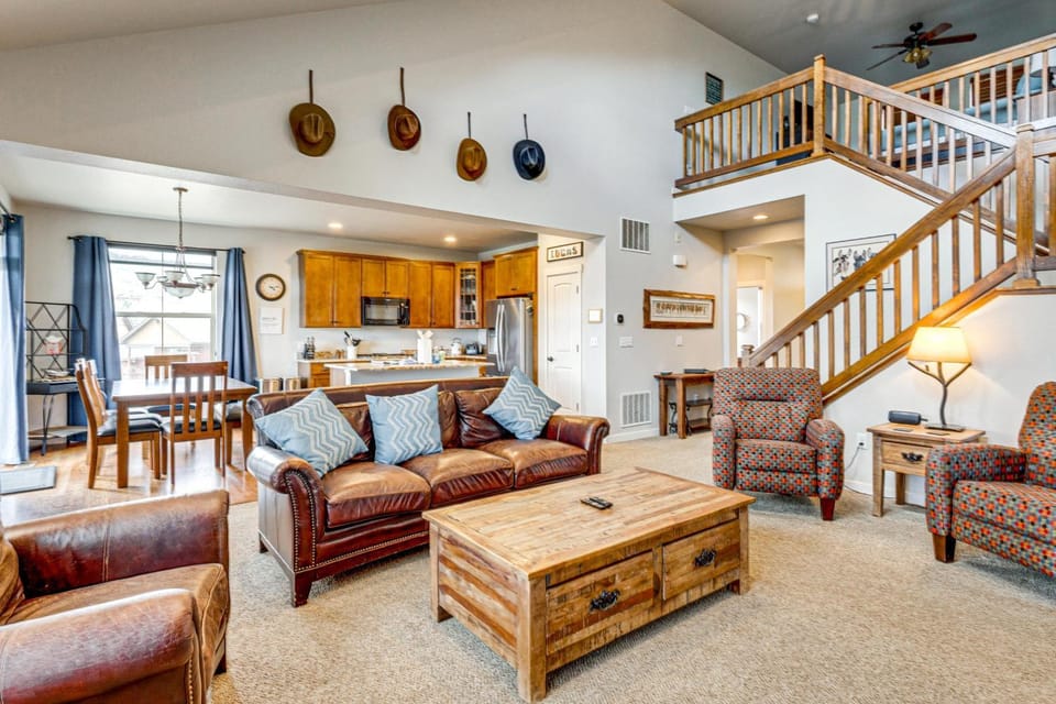 Granby Home w/ Hot Tub + Ski, Golf & Pool Access House in Granby